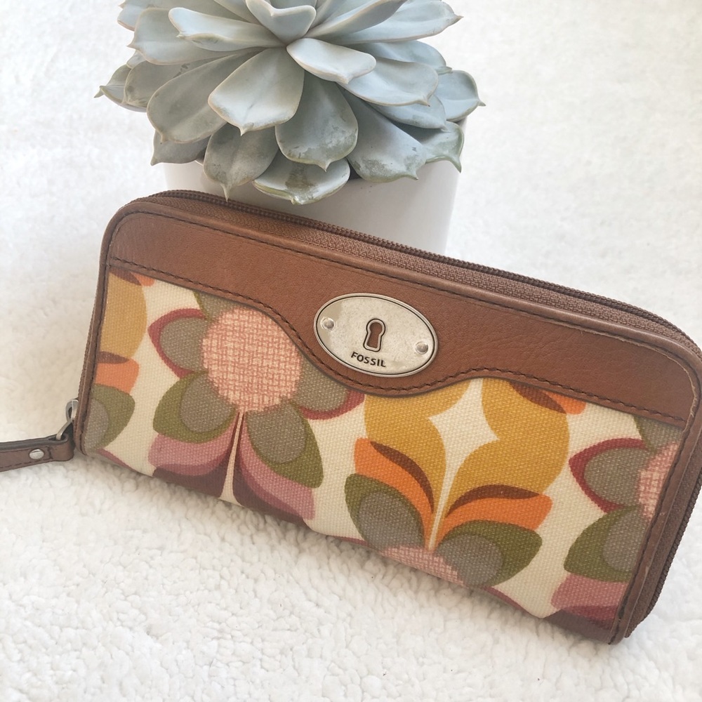 Fossil Wallet - NWOT